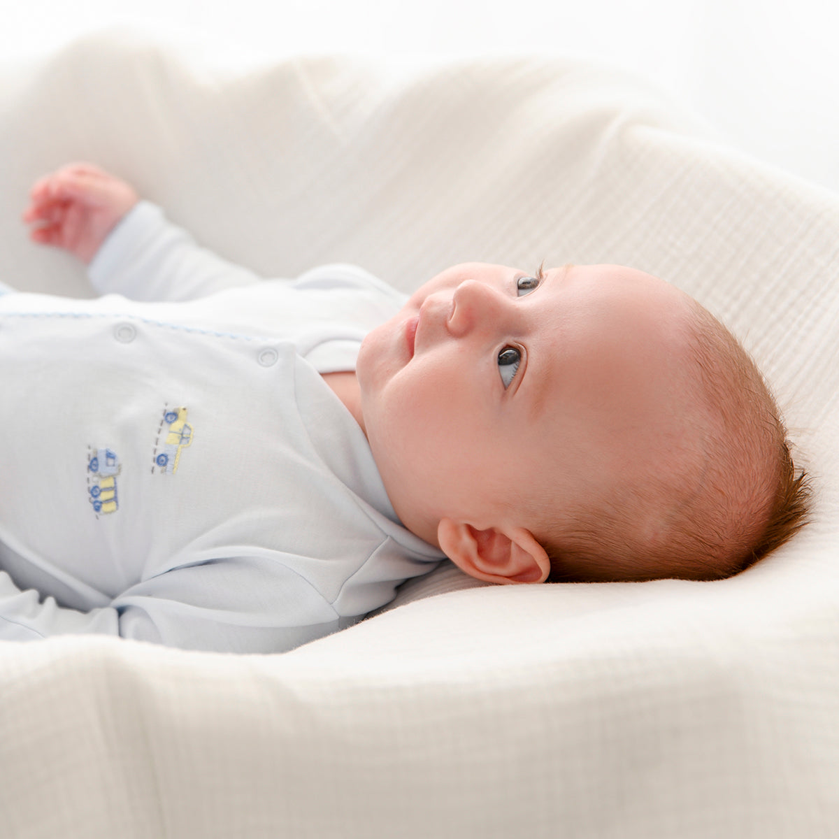 How to Choose the Best Clothes for Your Newborn Baby