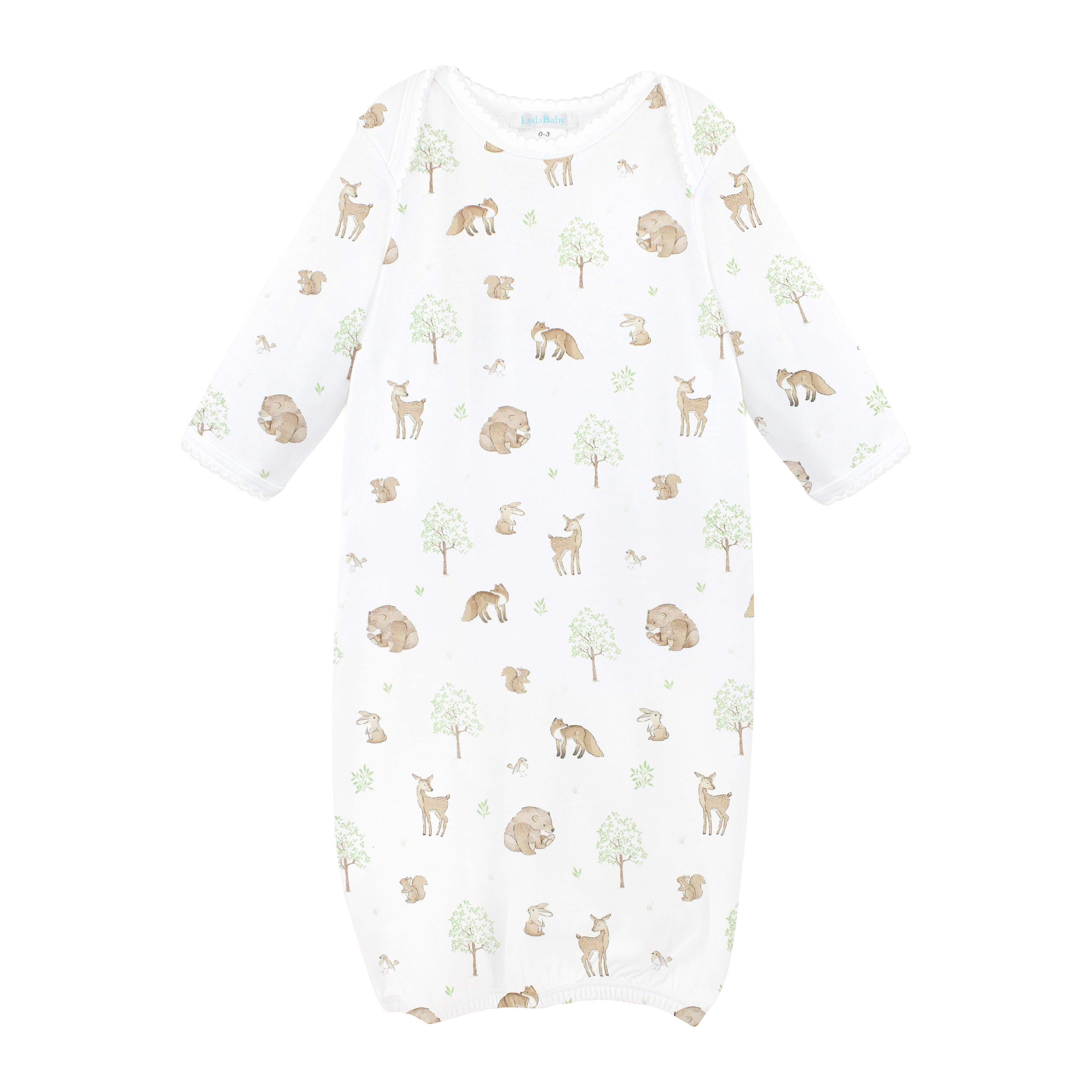 Unisex baby gown in Peruvian Pima cotton with woodland animals print — breathable, soft, and perfect for delicate newborn skin.
